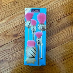 Tarte brush set (BRAND NEW)